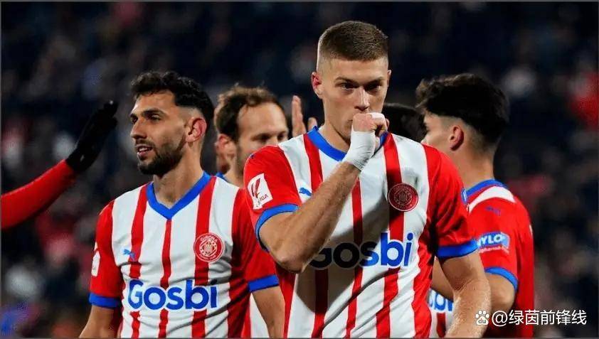 足坛一夜三赛炸翻全场！意甲3-1，英超1-1，西甲1-1，三大联赛名场面扎堆